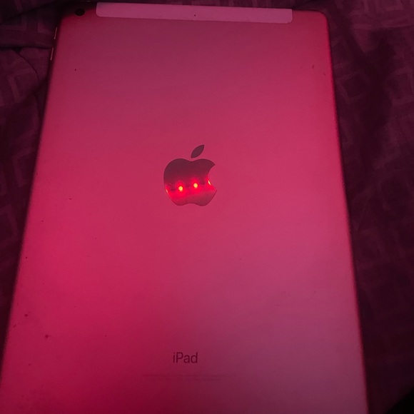 ipad 5th generation - Picture 4 of 4